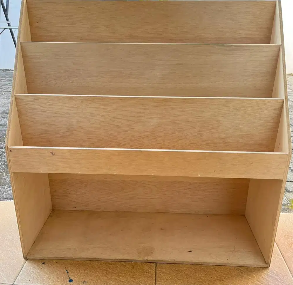 Rak Buku Anak Serbaguna Bahan Kayu Solid