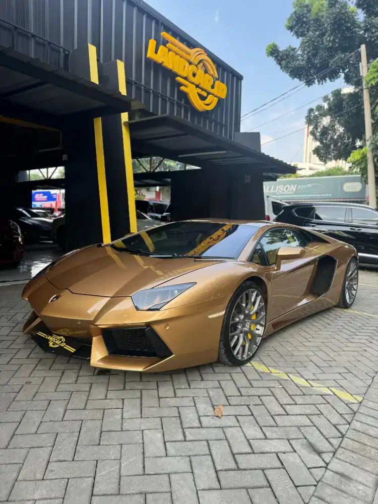 Lamborghini Aventador LP700-4 2013 Oro Elios (Gold) 50th Anniversary
