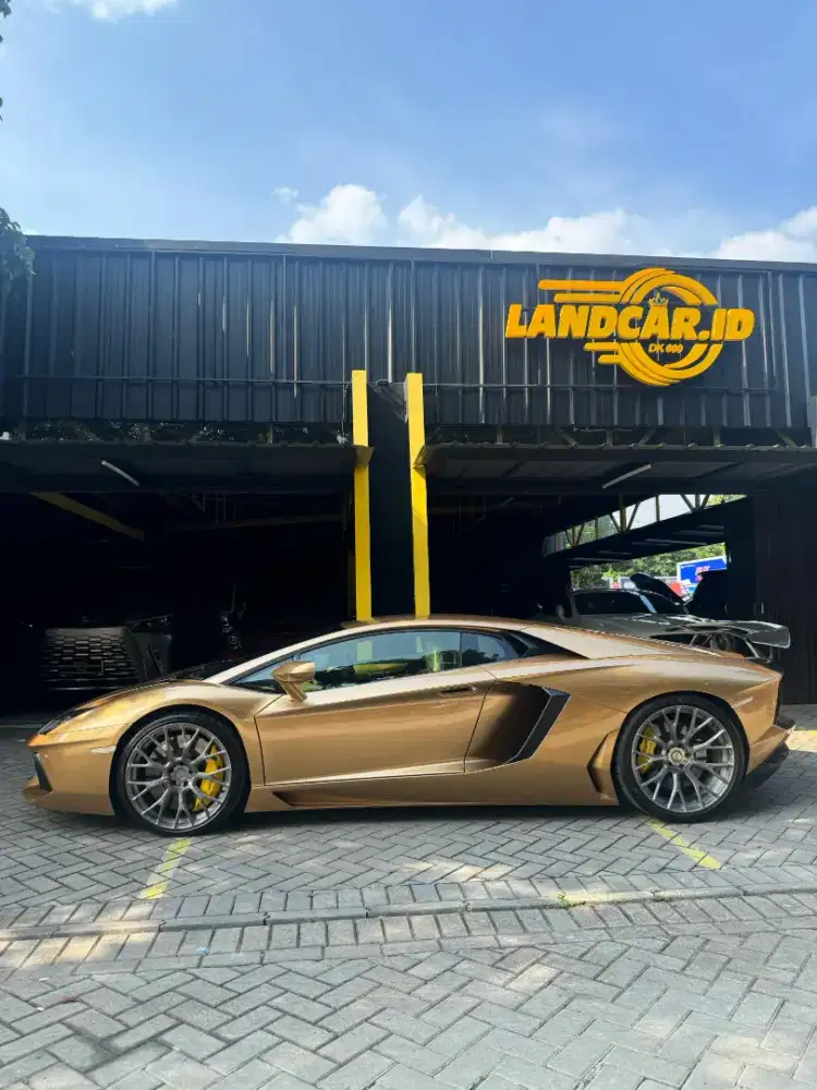 Lamborghini Aventador LP700-4 2013 Oro Elios (Gold) 50th Anniversary