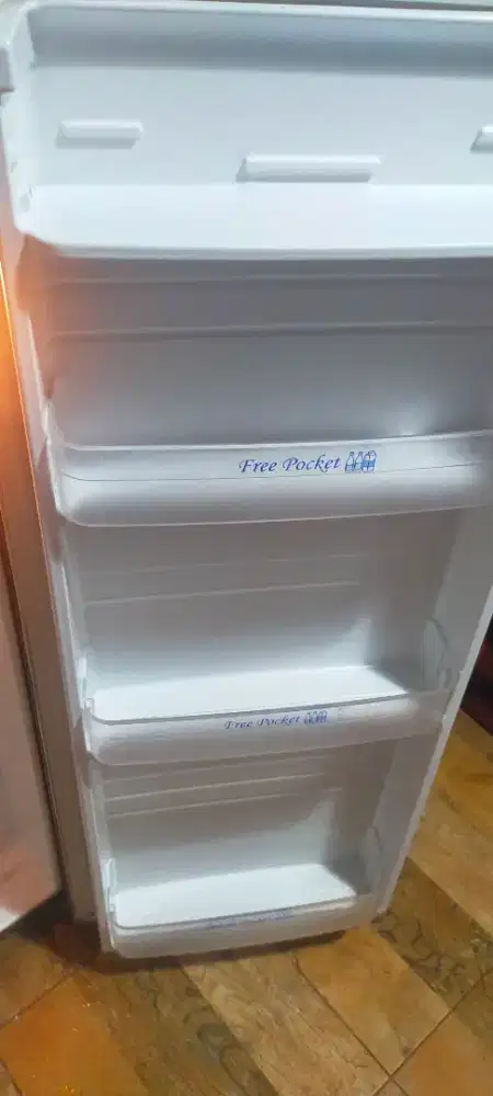 Dijual Kulkas Sanyo Slim Beauty