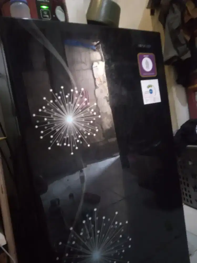 Sya mau jual kulkas blm pernah di servis