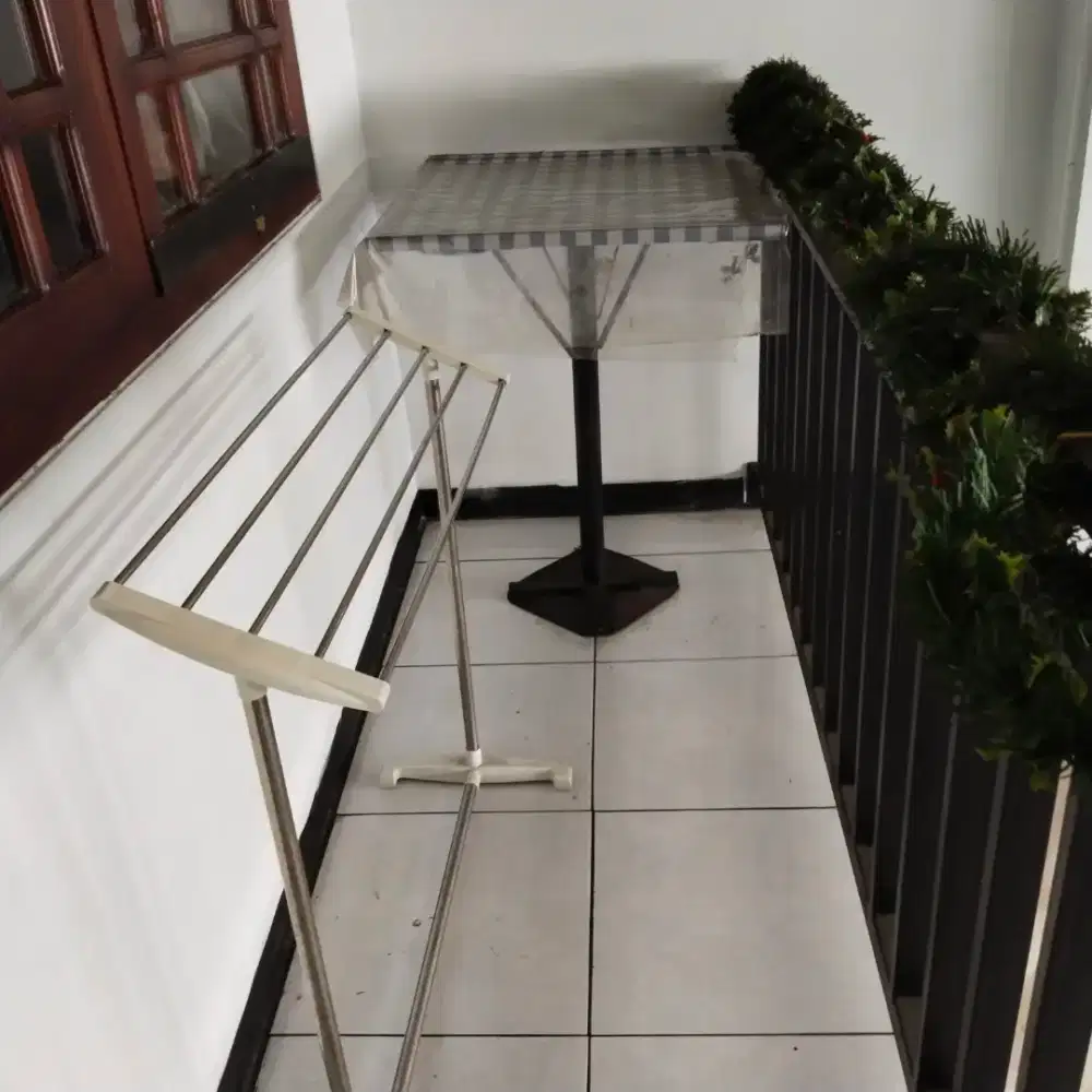 Jual meja kursi ex kantin