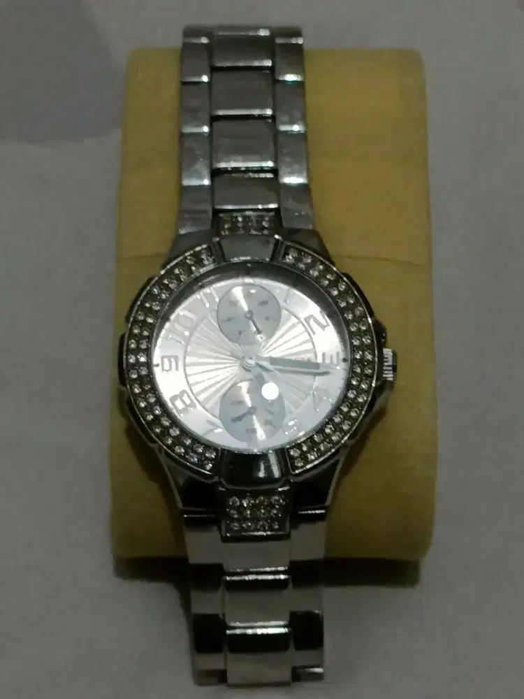 Jam Tangan Wanita GUESS ORIGINAL