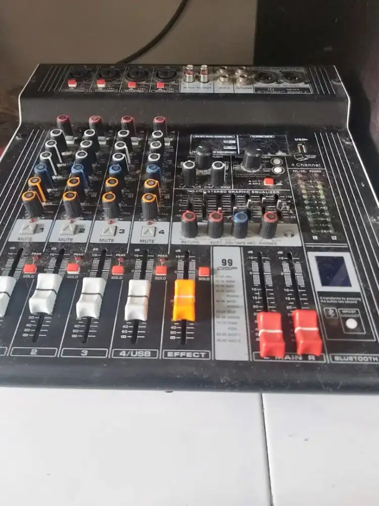 Dijual home karaoke set
- power mixer
- speaker