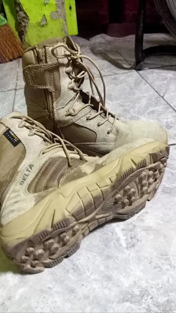 Sepatu Delta wrn gurun cream