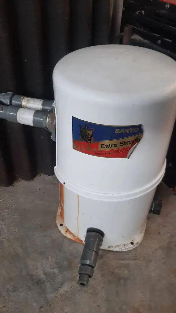 Mesin pompa air Sanyo