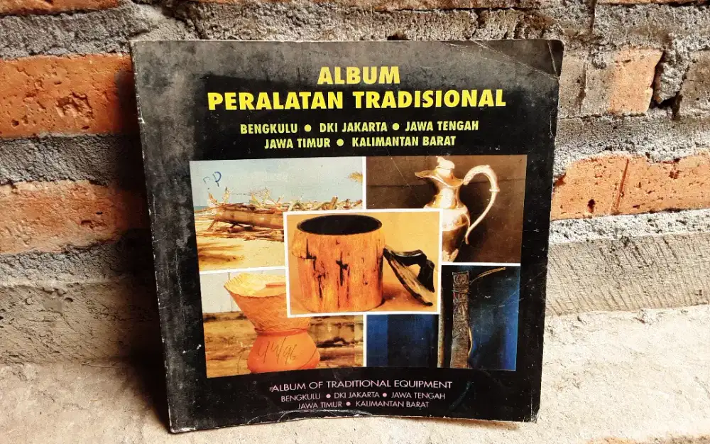 BUKU ALBUM PERALATAN TRADISIONAL (COLLECTOR ONLY)