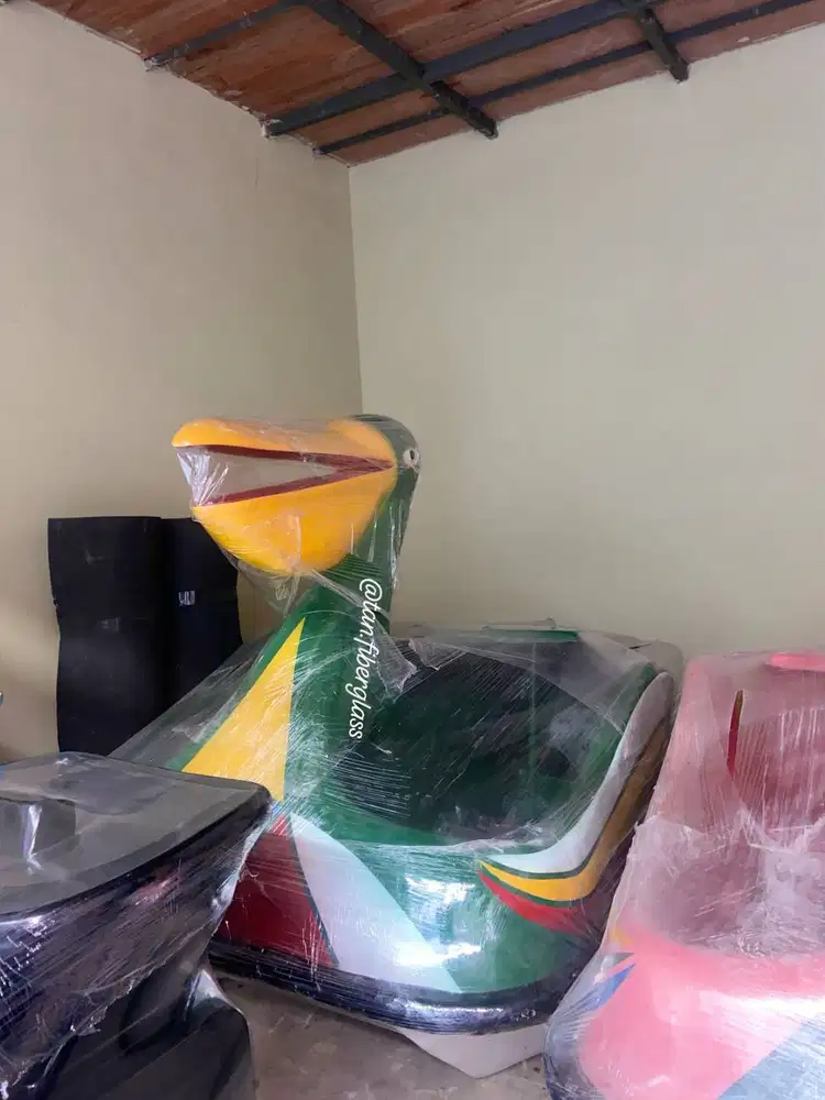 sepeda air bangau gowes,sepeda air fiberglass