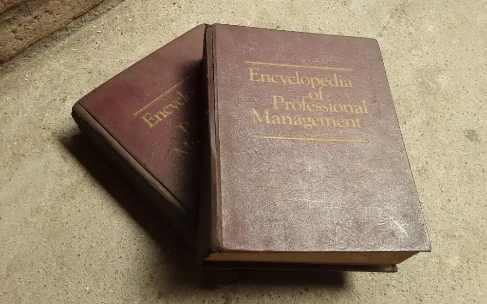 BUKU IMPORT ENSIKLOPEDIA MANAGEMENT VOL 1 & 2 1978 (COLLECTOR ONLY)