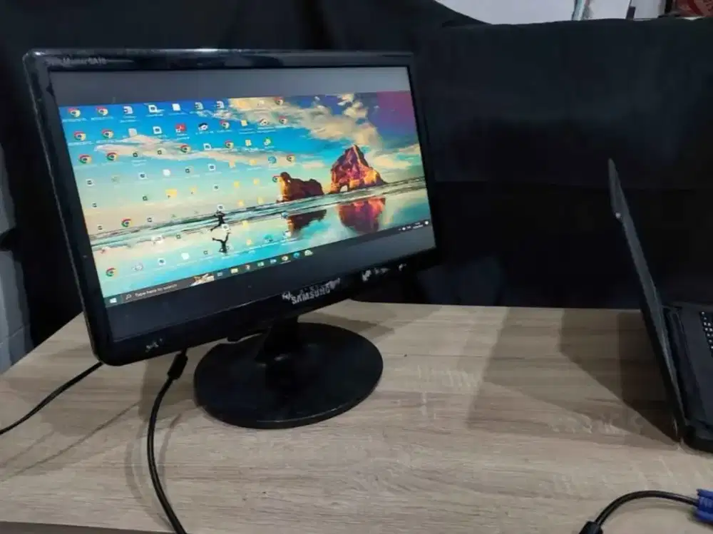 Monitor komputer Samsung