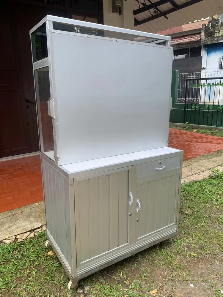 Gerobak alumunium bekas pakai 3 bulan