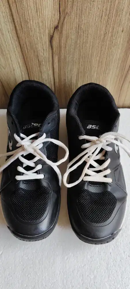 Astec Badminton Original Preloved size 37