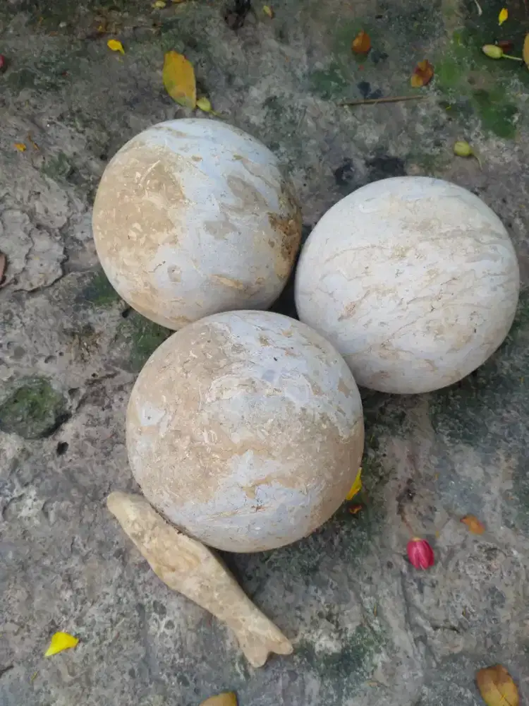 Batu batu  Alam bulat