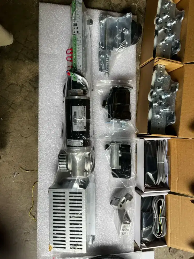 Mesin pintu kaca es200