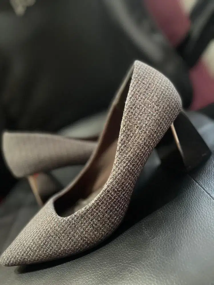 Preloved high heels vinci like new