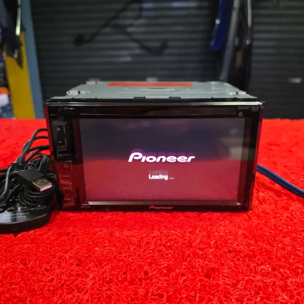 Head Unit Pioneer AVH-275BT Bluetooth USB CD Aux Radio FM AM