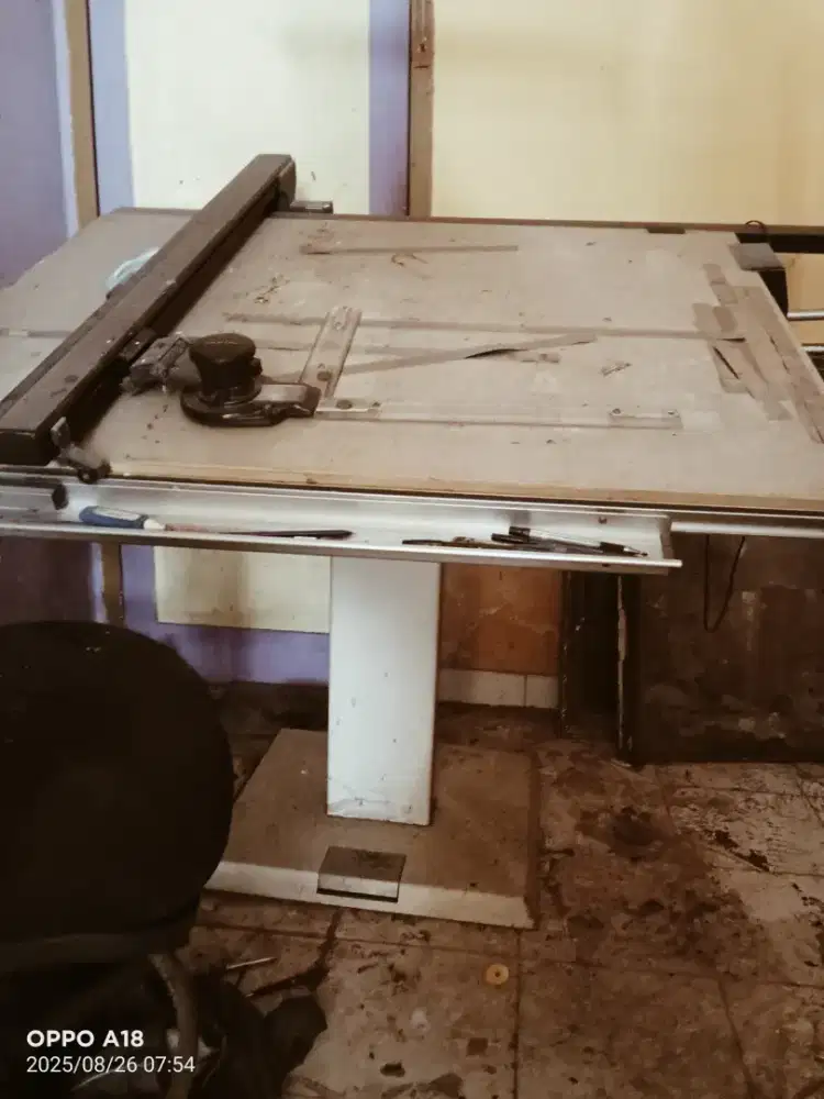 MEJA GAMBAR & MESIN GAMBAR ARSITEK MERK MUTOH JAPAN