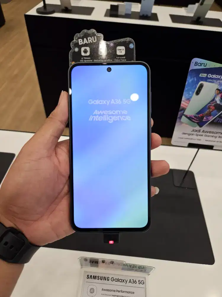 Samsung galaxy A36 free adptor