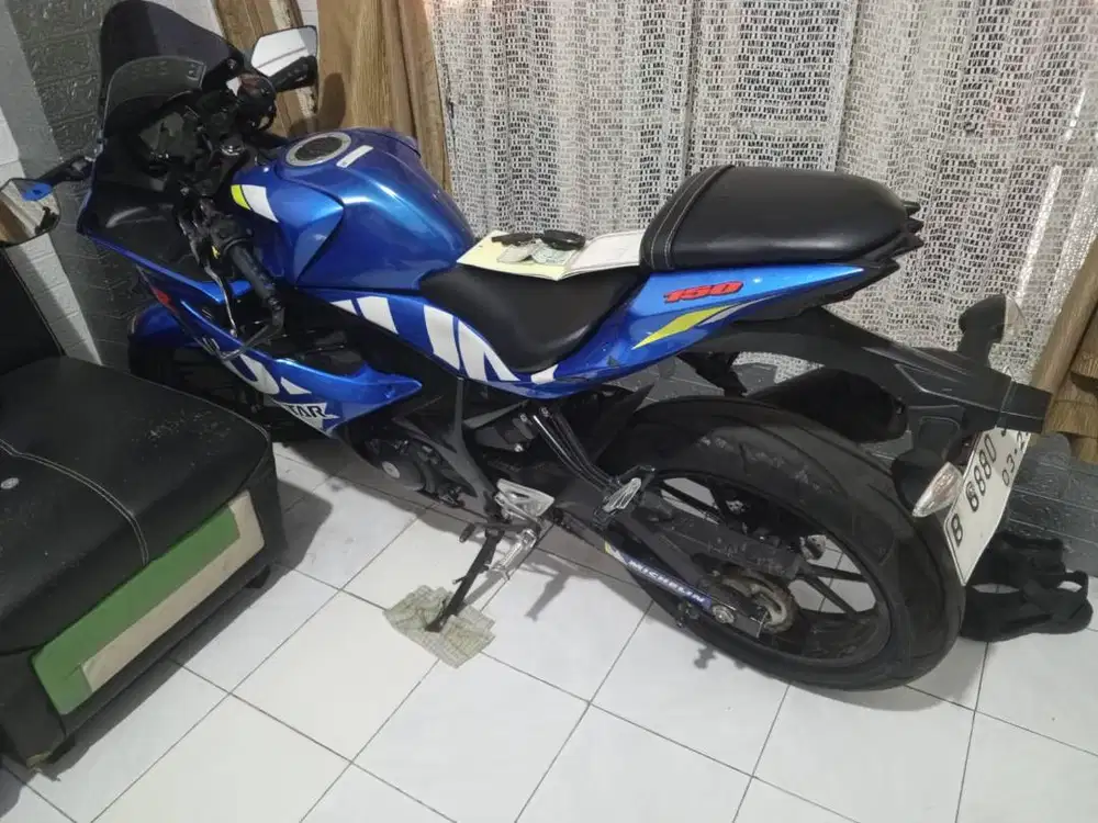 Suzuki GSX 150R 2019 KM rendah, ban baru, siap gas!