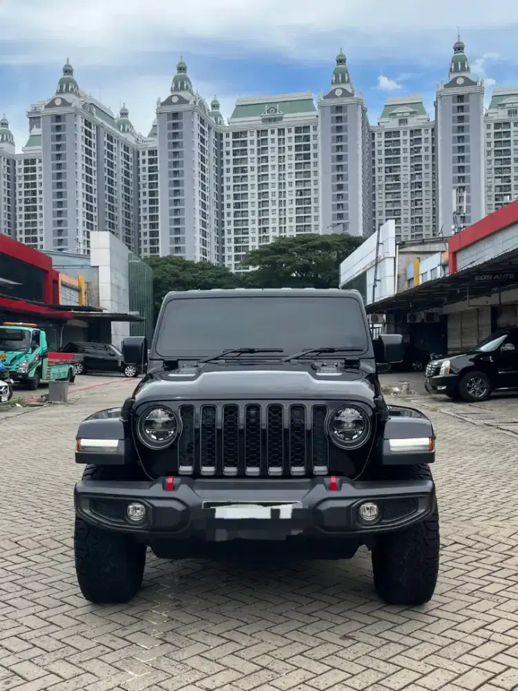 WRANGLER RUBICON JL 4 DOORS 2.0 AT 2023 BLACK ON BLACK LOW KM SUPER