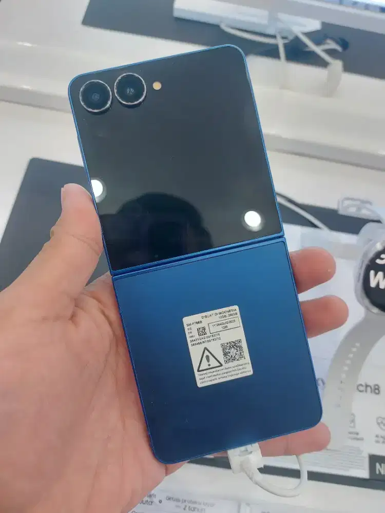 Samsung Z flip7 New Arrival