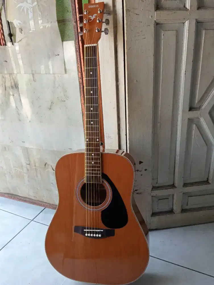 Gitar akustik Yamaha f310 jumbo tanam besi