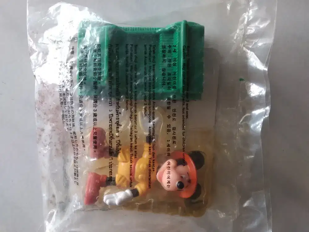 Figure mickey mouse kilimanjaro mcd jadul lawas 1998