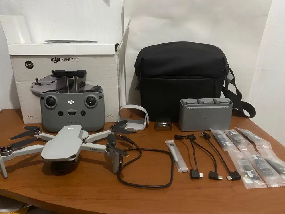 Drone DJI Mini 2 SE fly more combo (paket komplit)