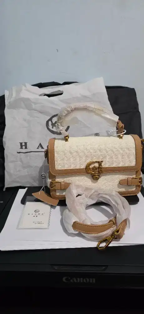 Tas Kotak Hanwu
