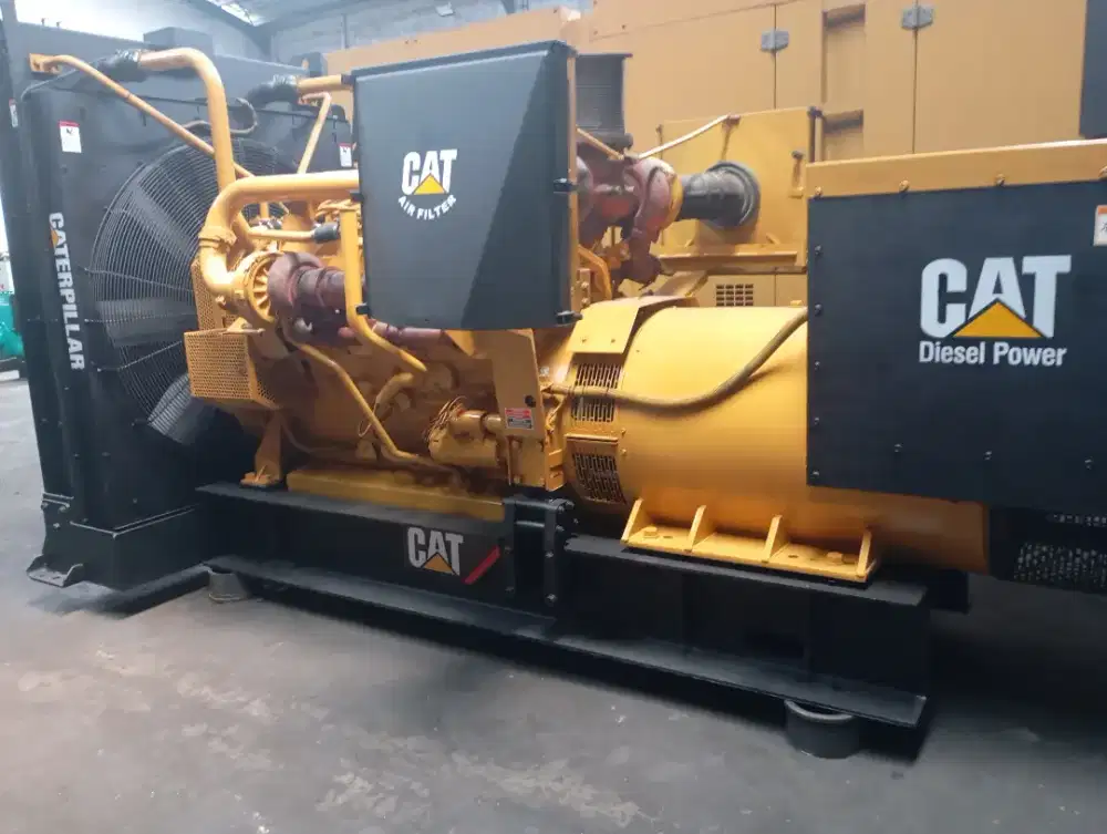 Genset Caterpillar 800 kva open siap kerja keras