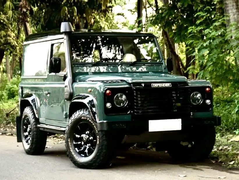 Landrover Defender D90 TD5 Tahun 2002