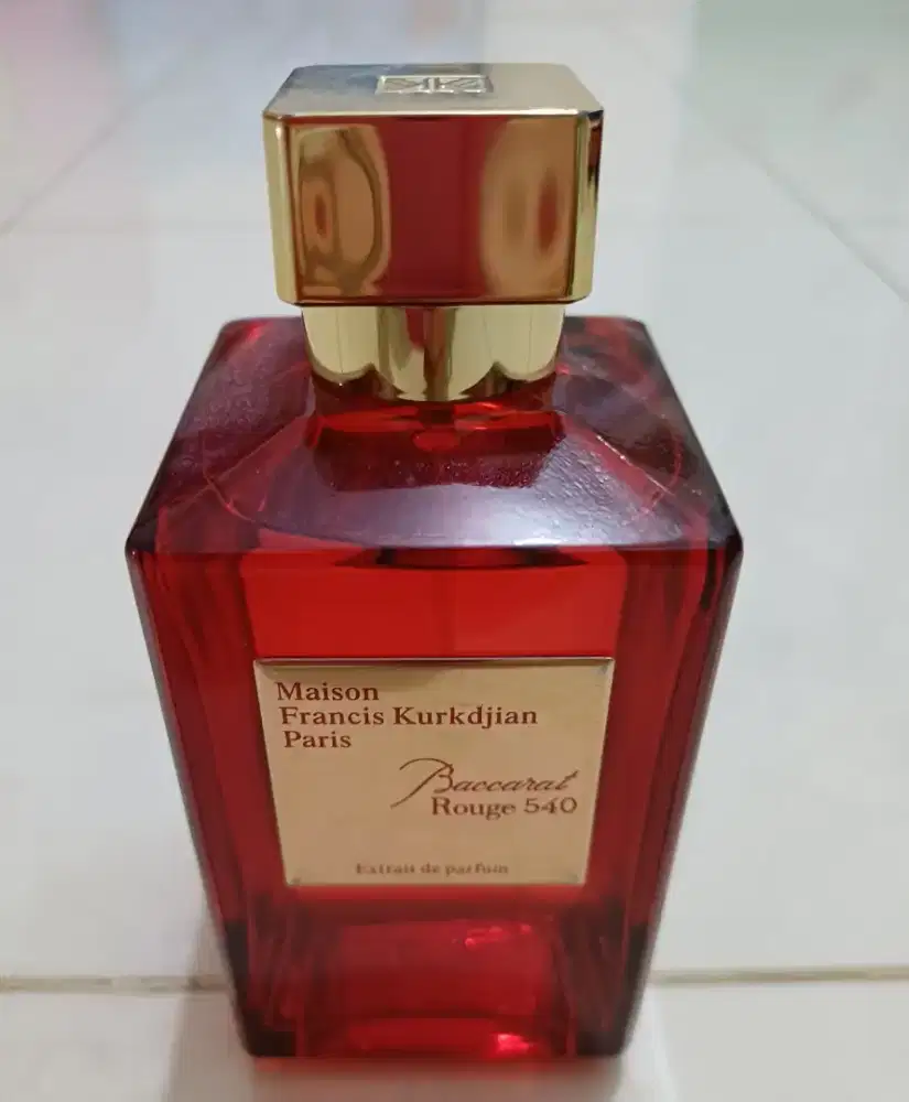 Parfum / Minyak Wangi BACCARAT 200 ml ( baru semprot 1 kali )
