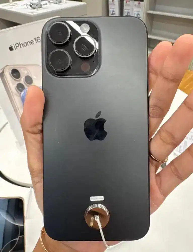 Iphone 16 pro max 512gb. Resmi ibox pa/a. Bisa dicicil tanpa CC