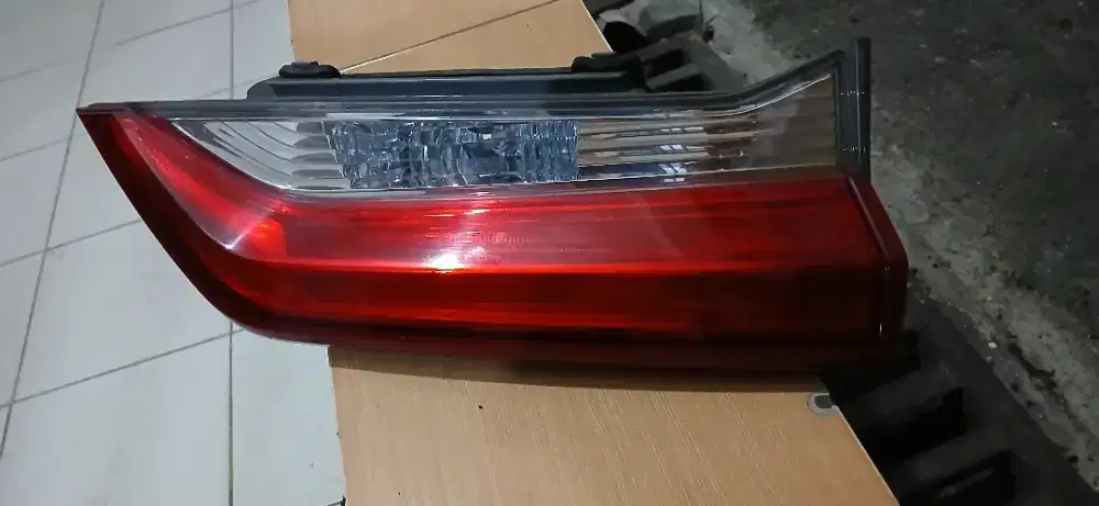 Reflektor bagasi honda crv