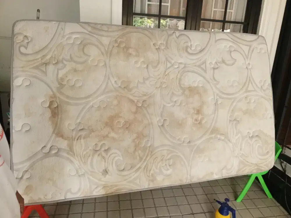 Jasa cuci kasur springbed sofa karpet jok mobil dll