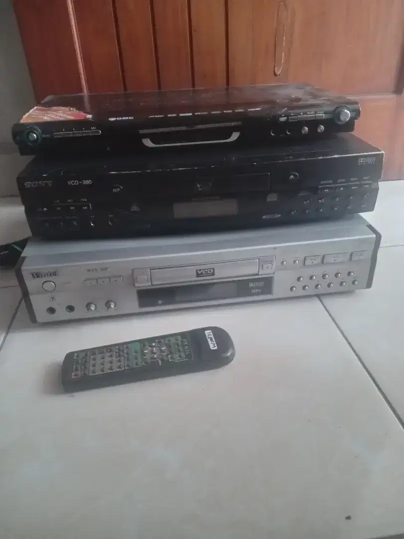 DVD DAN VCD ADA 3 SEMUA 100 RIBU NORMAL SEMUA
