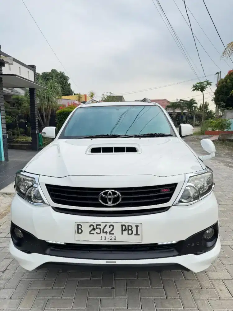 FORTUNER DIESEL VNT TRD MATIC 2013