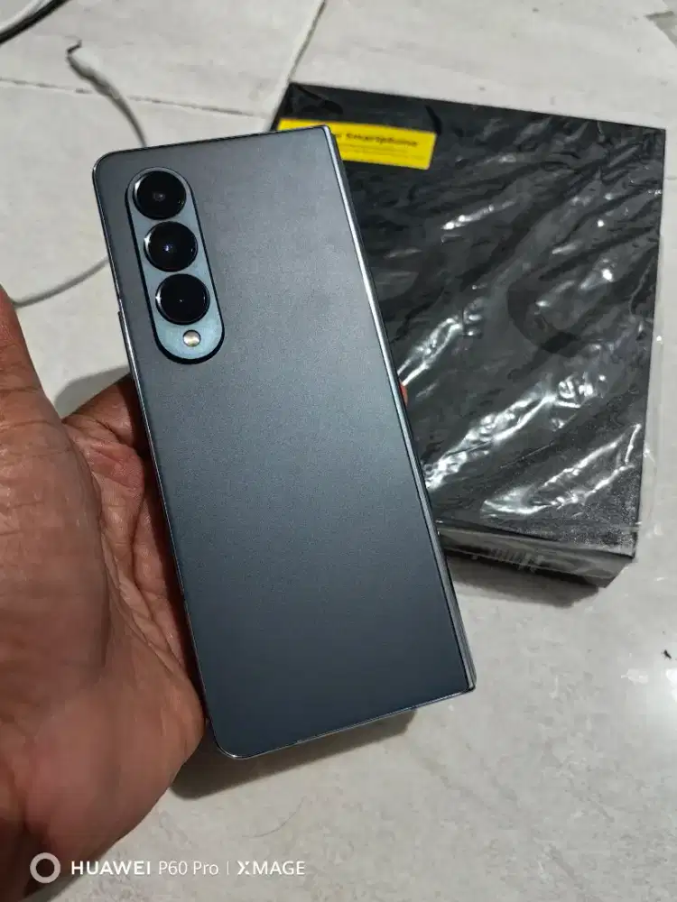 Samsung z fold 4 12/256 Ex Sein