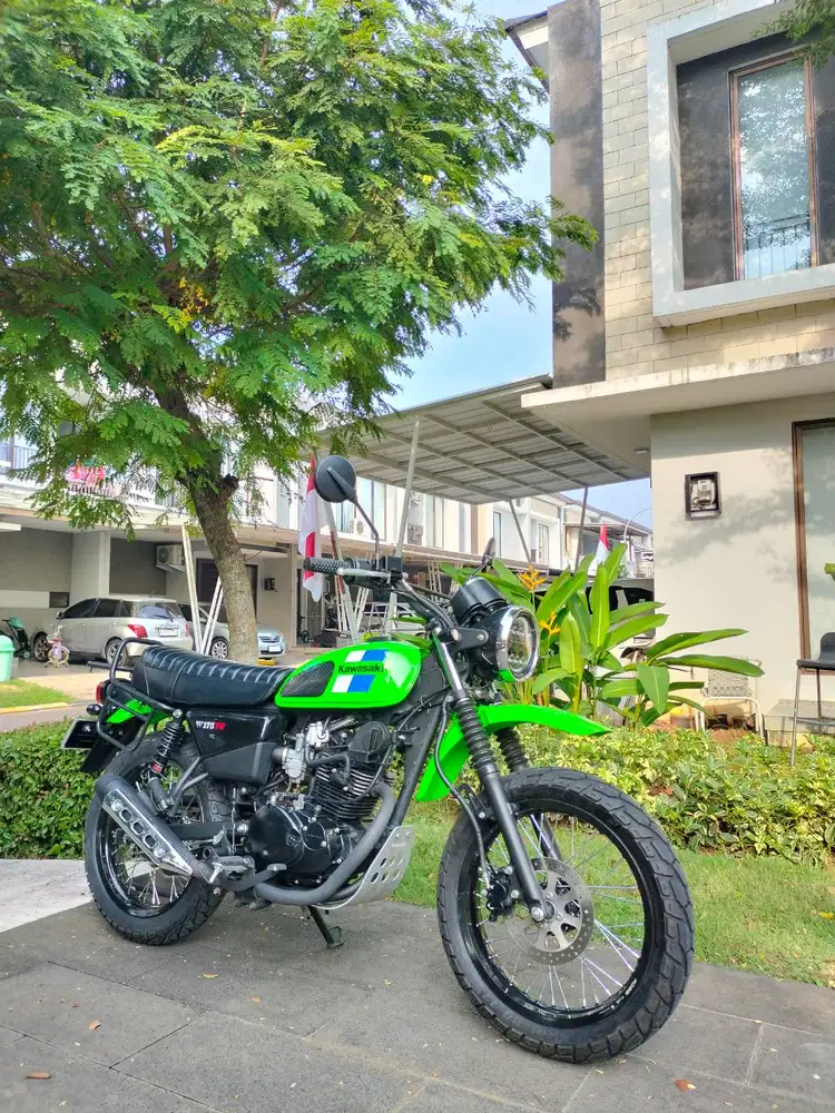 Dijual KAWASAKI W175TR Hijau 2023