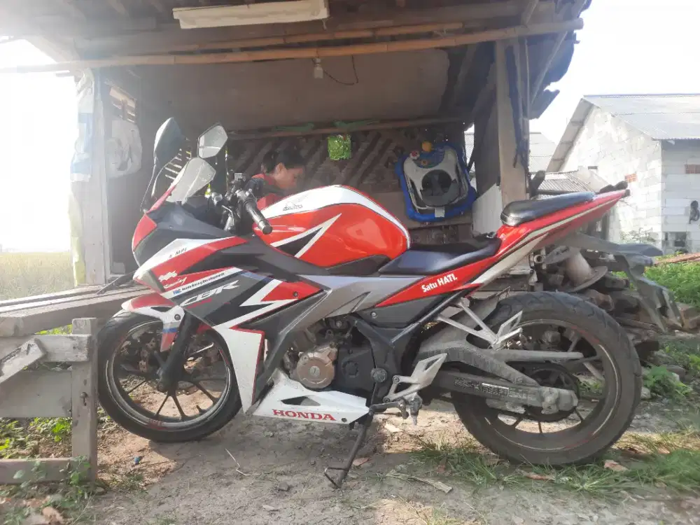 Jual motor Honda cbr150r