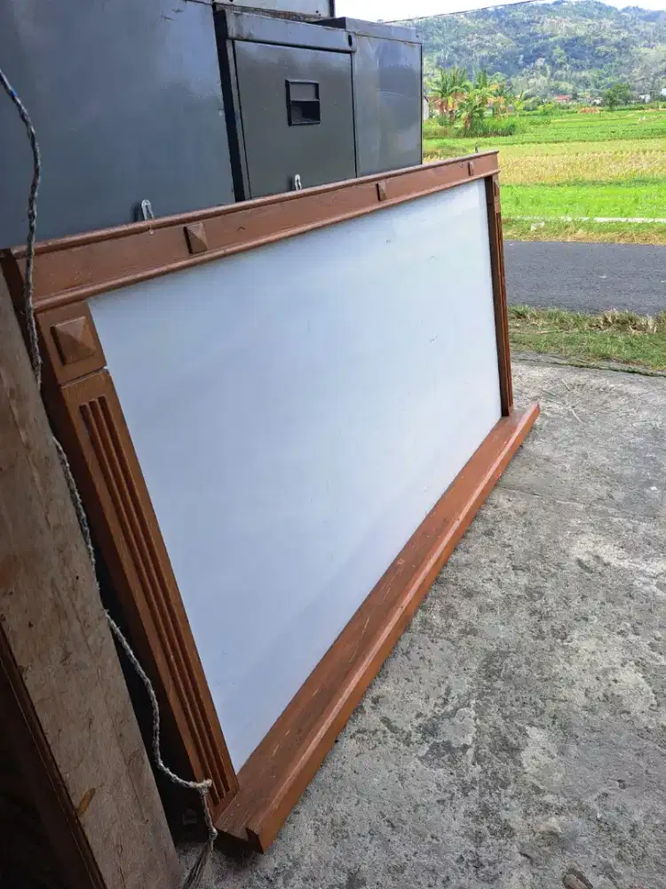 Papan tulis ukuran besar