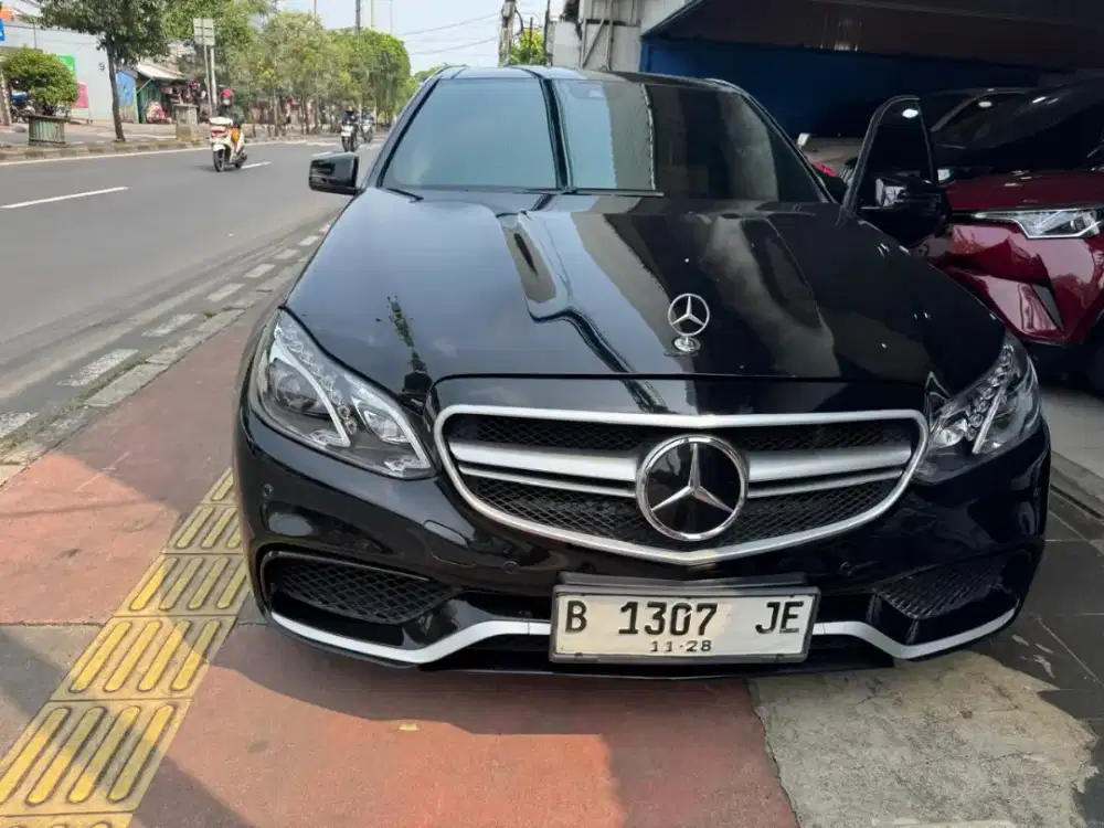 Mercy E300 avangarde 2013 AT sunroof moonroof panoramic Pajak on