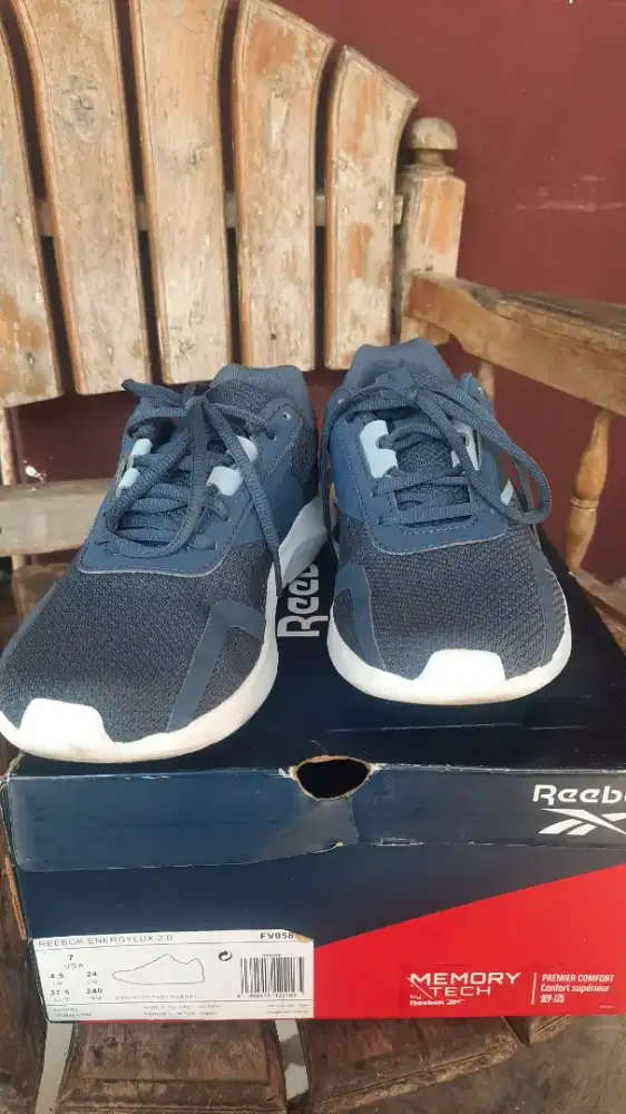 Sepatu Reebok Energylux 2.0