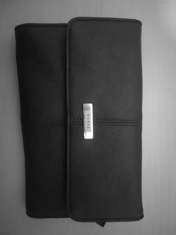 Dompet kulit wanita merk guess original