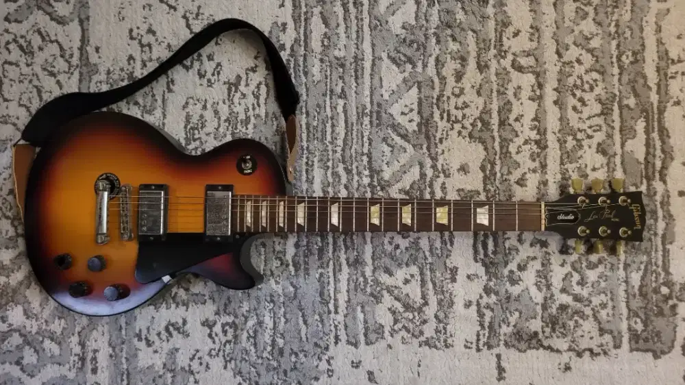 Gibson Les Paul Studio Guitar 2012
