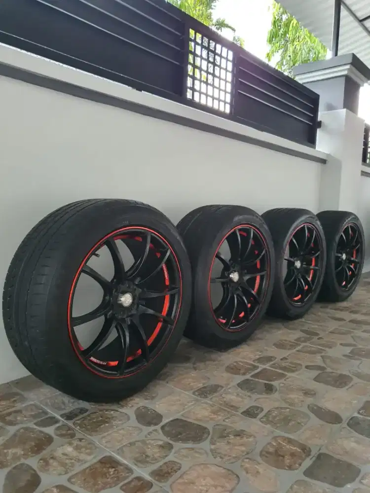 Velg Egois R18 + bonus ban Toyo 225/50/R18