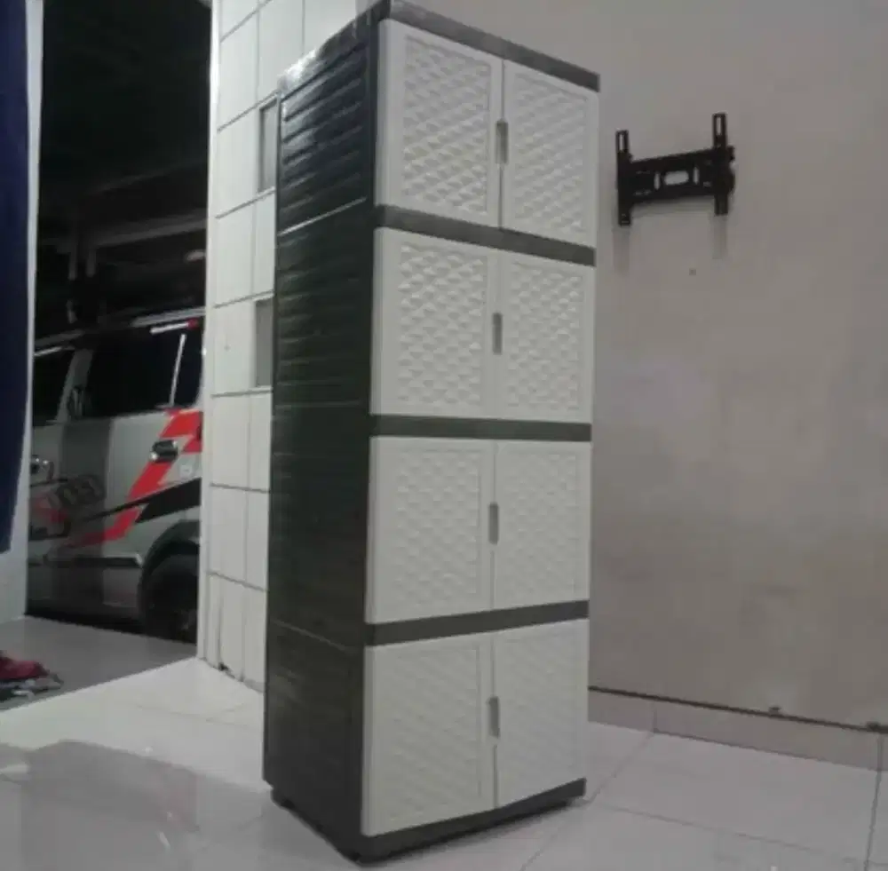 Lemari Pakaian Plastik Fawsline 904