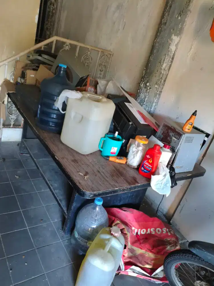 Mau jual meja makan kayu murah aja