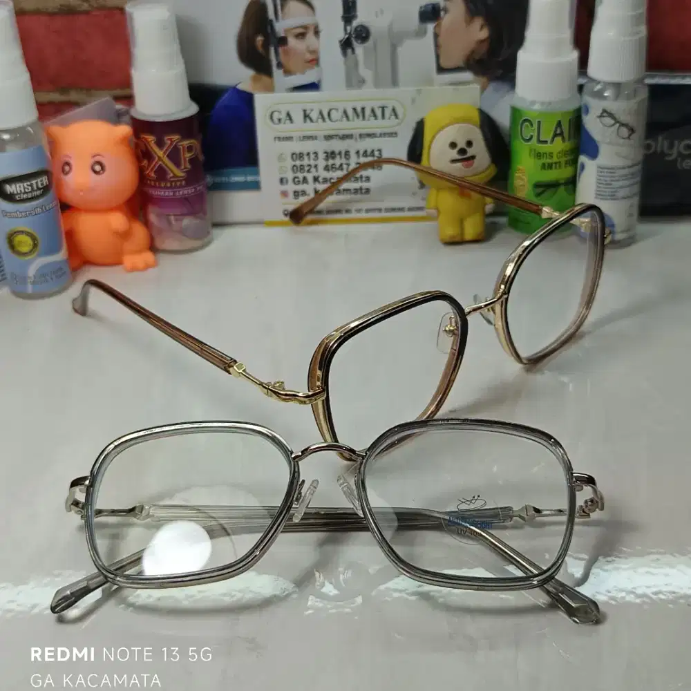 Frame Kacamata Wanita Model Kotak