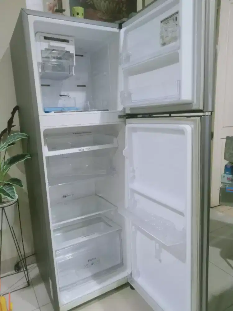 Kulkas Samsung Pintu
